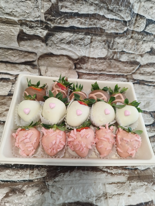 3 Box with strawberries
